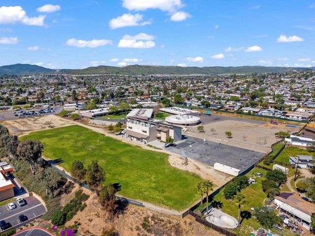 9401 Carlton Oaks Drive E, Santee, CA 92071