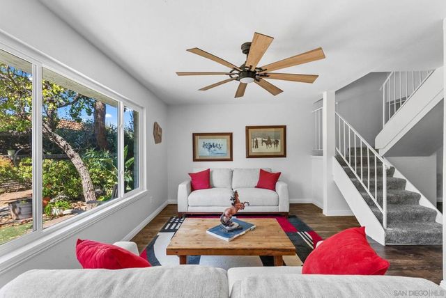 9401 Carlton Oaks Drive E, Santee, CA 92071