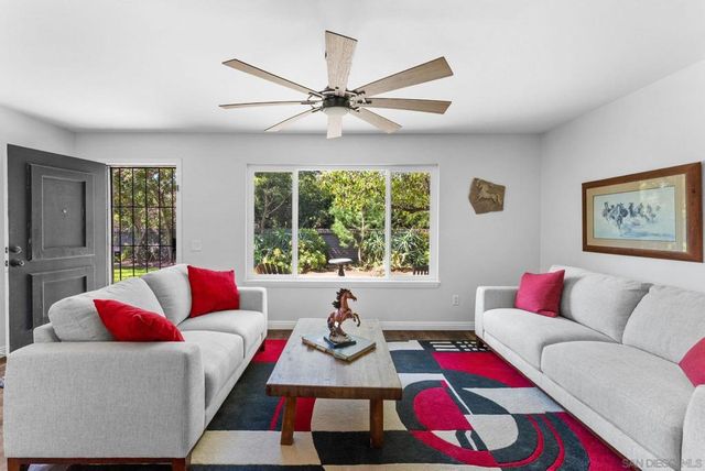 9401 Carlton Oaks Drive E, Santee, CA 92071