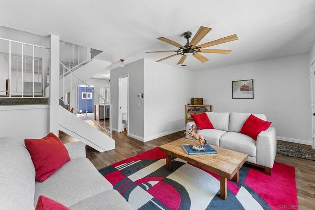 9401 Carlton Oaks Drive E, Santee, CA 92071