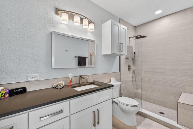 210 3RD STREET W 8305, Bradenton, FL 34205