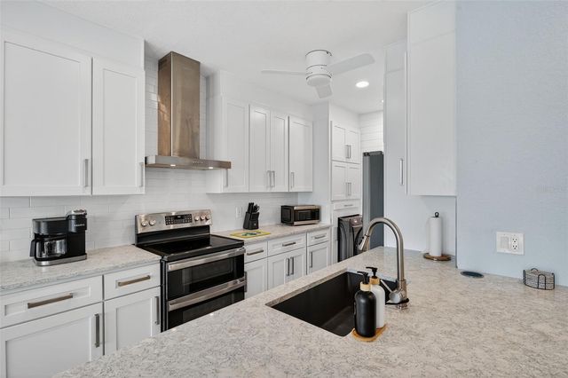 210 3RD STREET W 8305, Bradenton, FL 34205