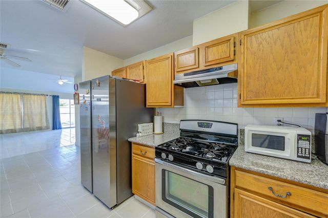 6615 Addicks Clodine Road, Houston, TX 77083