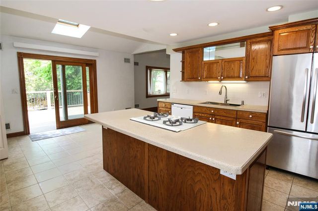 160 Myrtle Avenue, Allendale, NJ 07401