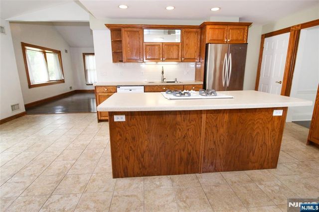 160 Myrtle Avenue, Allendale, NJ 07401