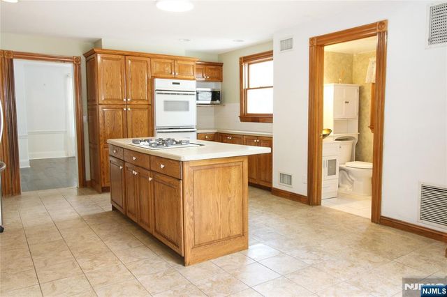 160 Myrtle Avenue, Allendale, NJ 07401