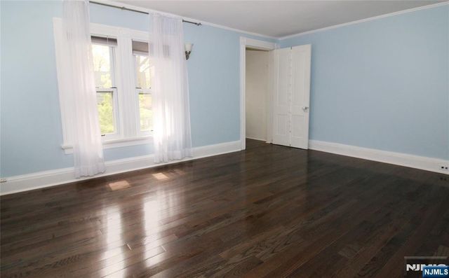 160 Myrtle Avenue, Allendale, NJ 07401
