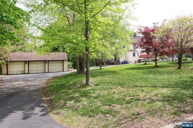 160 Myrtle Avenue, Allendale, NJ 07401