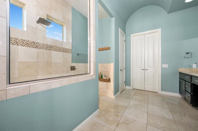 101 Antigua WAY, Lakeway, TX 78738