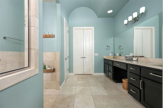 101 Antigua WAY, Lakeway, TX 78738