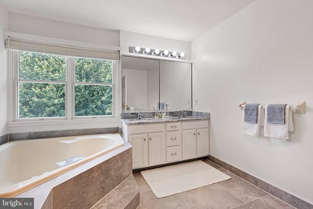317 AMOROSO WAY, Newark, DE 19711