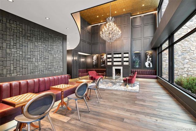 695 Merrick Avenue 304, Westbury, NY 11590