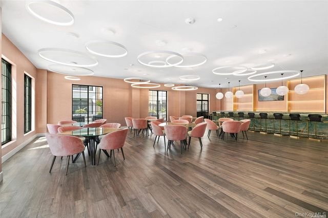 695 Merrick Avenue 304, Westbury, NY 11590