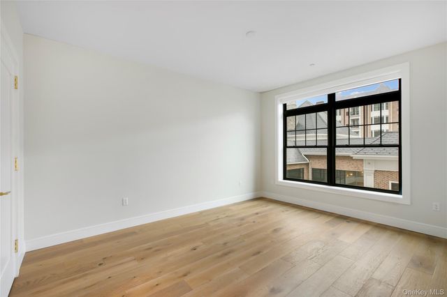 695 Merrick Avenue 304, Westbury, NY 11590