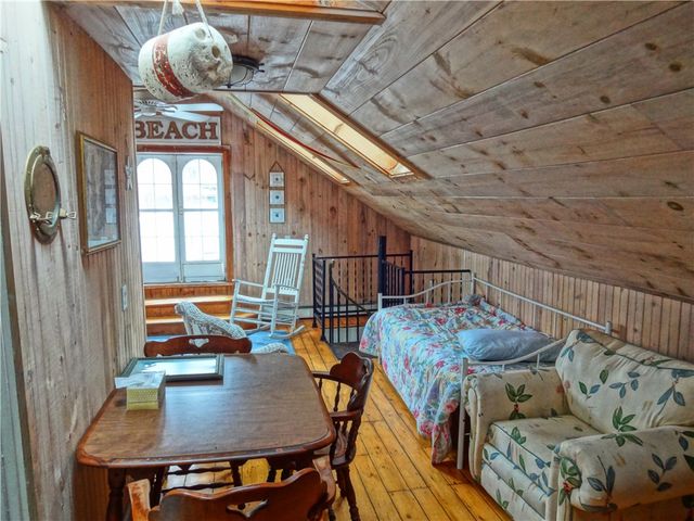 112 Spring Street 2, Newport, RI 02840