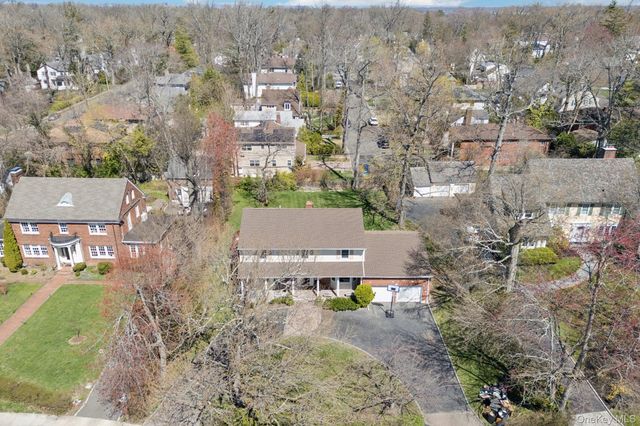 61 Arleigh Road, Great Neck, NY 11021
