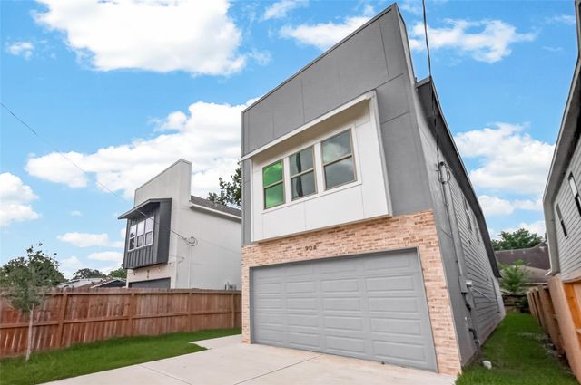 90 Burress Street A, Houston, TX 77022
