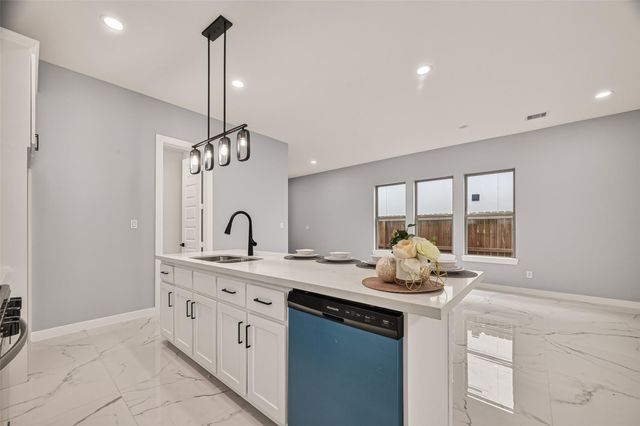 90 Burress Street A, Houston, TX 77022