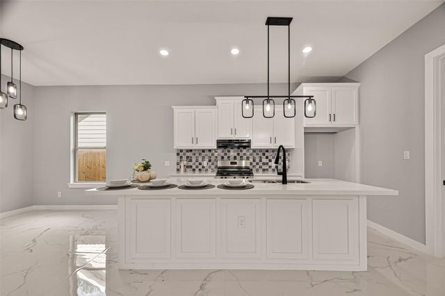 90 Burress Street A, Houston, TX 77022