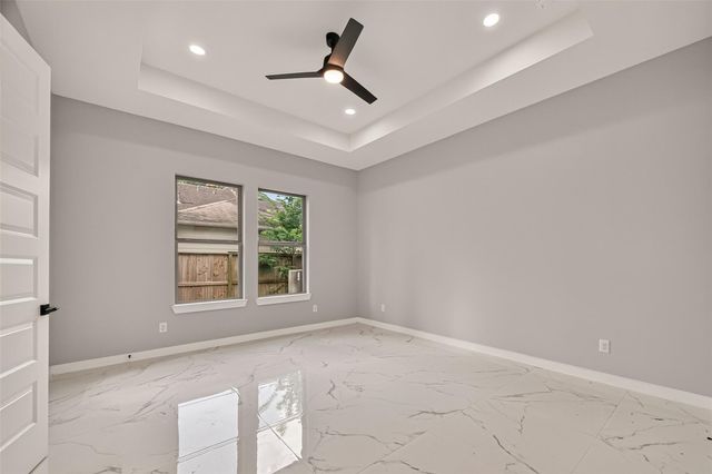 90 Burress Street A, Houston, TX 77022