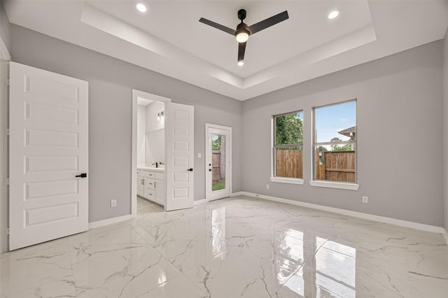 90 Burress Street A, Houston, TX 77022