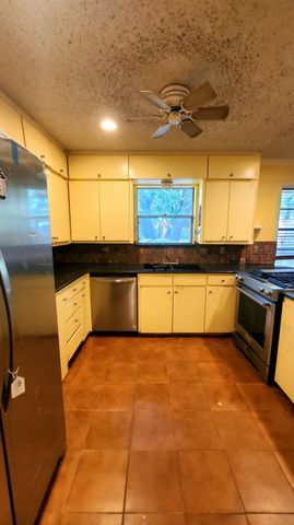 4725 Saint Lawrence Road, Fort Worth, TX 76103