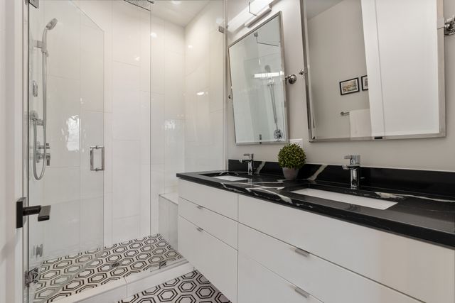 944 N Winchester Avenue 2, Chicago, IL 60622