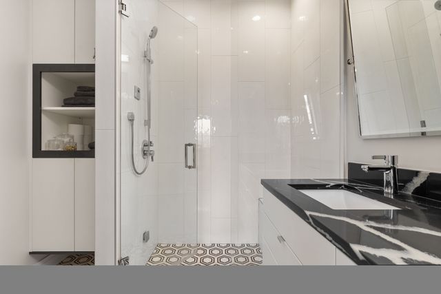 944 N Winchester Avenue 2, Chicago, IL 60622