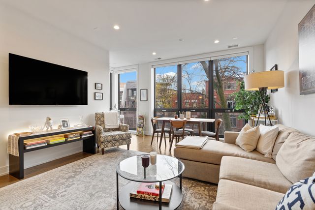 944 N Winchester Avenue 2, Chicago, IL 60622