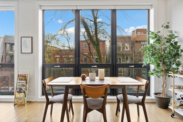 944 N Winchester Avenue 2, Chicago, IL 60622