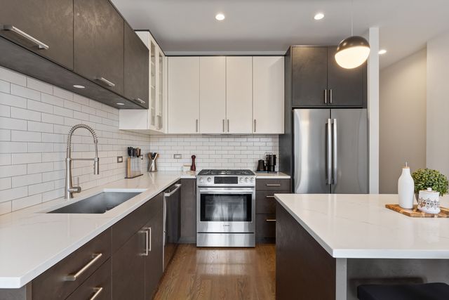 944 N Winchester Avenue 2, Chicago, IL 60622