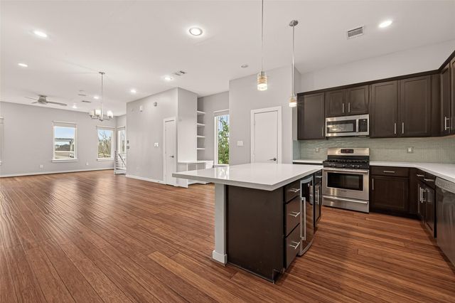 1819 South Street, Houston, TX 77009