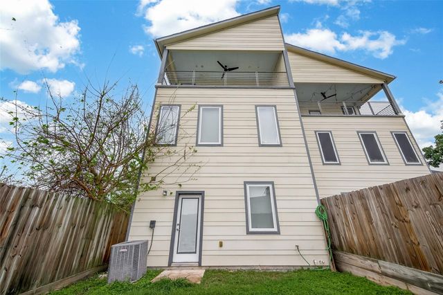 1819 South Street, Houston, TX 77009