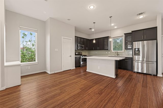 1819 South Street, Houston, TX 77009