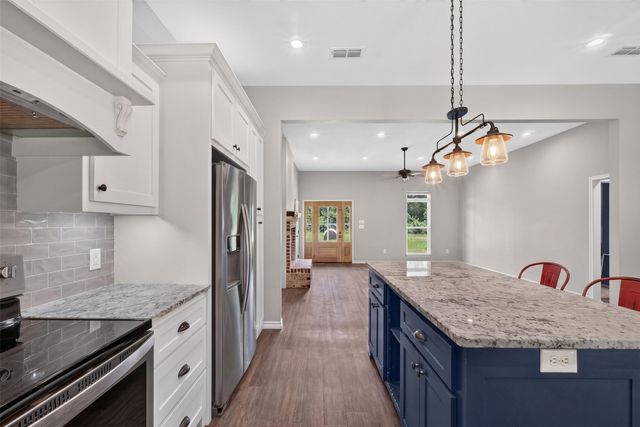1094 County Road 2389, Alba, TX 75410