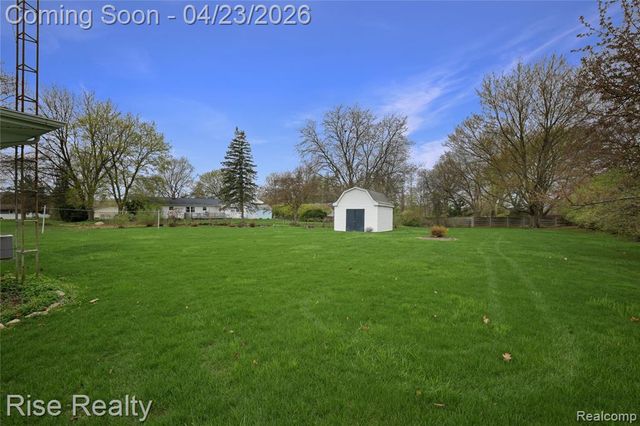 7080 Aldredge Drive, Swartz Creek, MI 48473