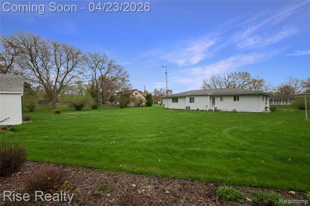 7080 Aldredge Drive, Swartz Creek, MI 48473