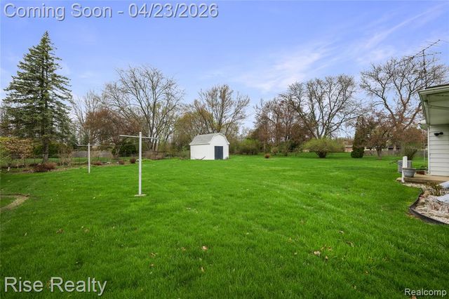 7080 Aldredge Drive, Swartz Creek, MI 48473
