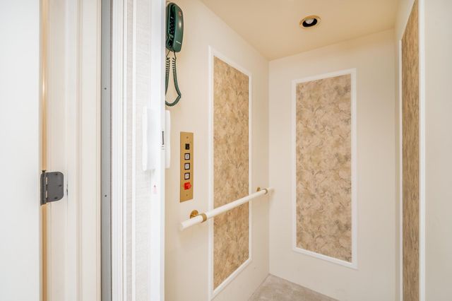 12821 E Crest Ridge Cir, Wichita, KS 67230