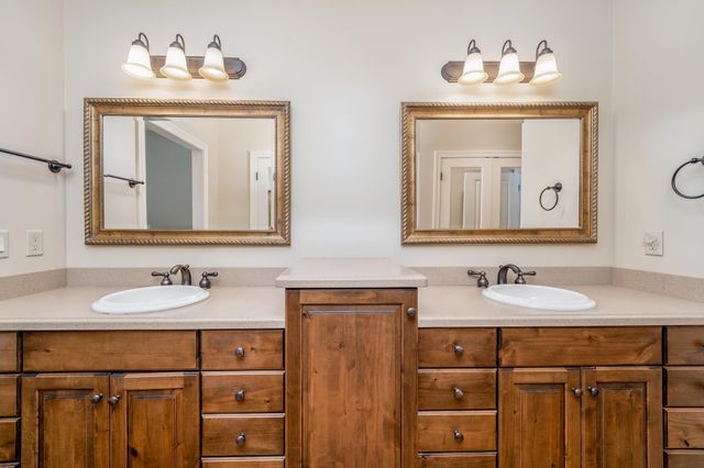 12821 E Crest Ridge Cir, Wichita, KS 67230