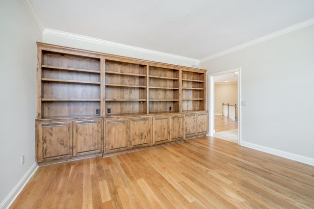 12821 E Crest Ridge Cir, Wichita, KS 67230