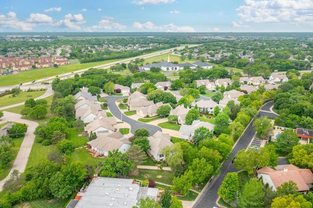 12821 E Crest Ridge Cir, Wichita, KS 67230