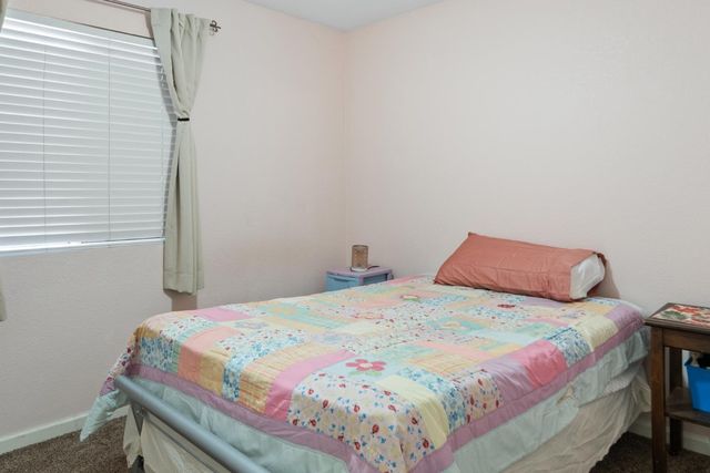 1132 Marsh Wren Ct, Patterson, CA 95363