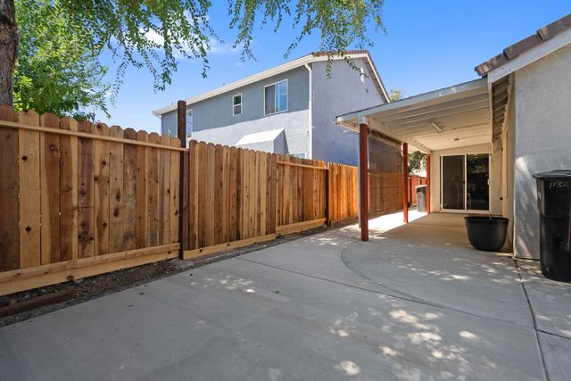 1132 Marsh Wren Ct, Patterson, CA 95363