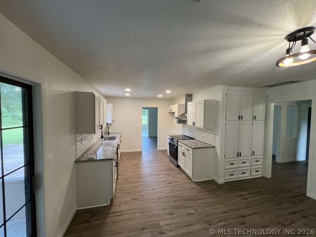 603 Davidson Court, Sand Springs, OK 74063