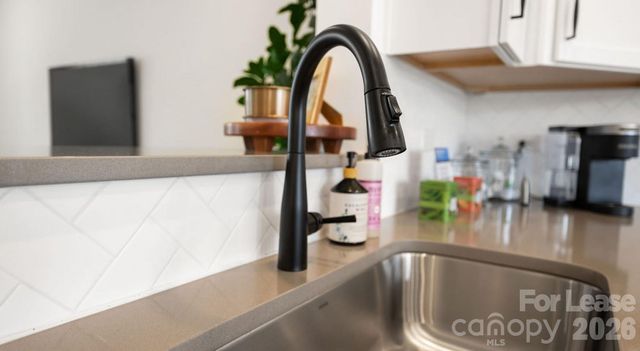 2635 W Trade Street Paxton, Charlotte, NC 28208