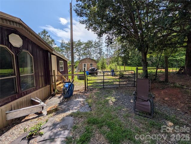 2339 Journeys Pass, Newton, NC 28658