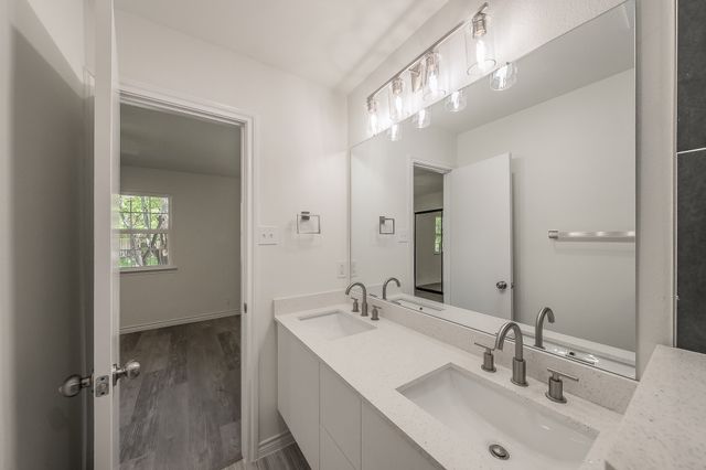 6 Honor Oak Lane, Bedford, TX 76022