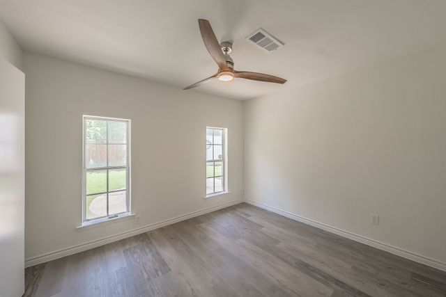 6 Honor Oak Lane, Bedford, TX 76022