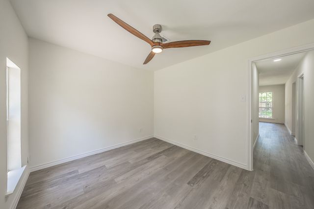 6 Honor Oak Lane, Bedford, TX 76022